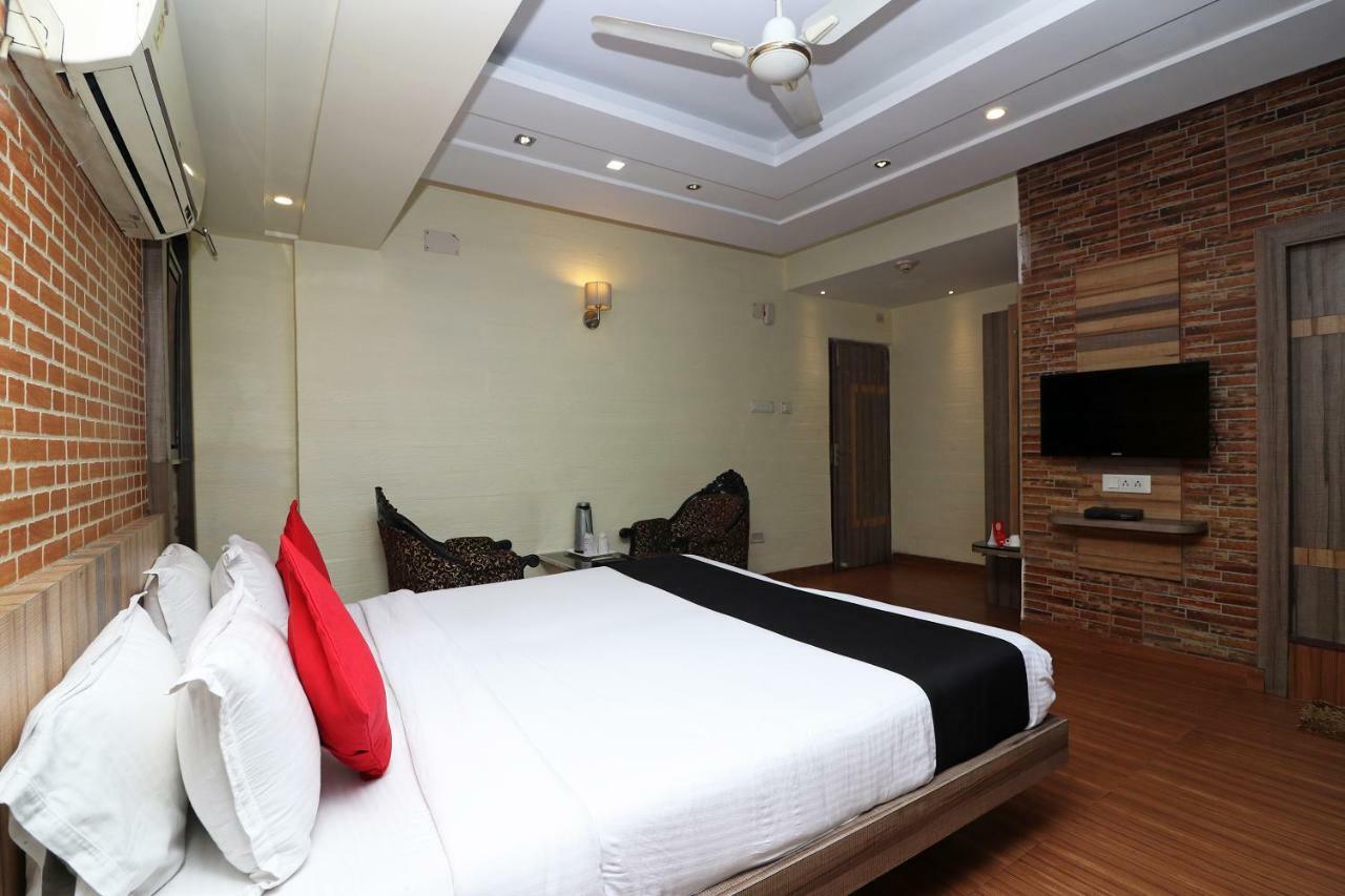 Hotel Heaven Kolkata Exterior photo