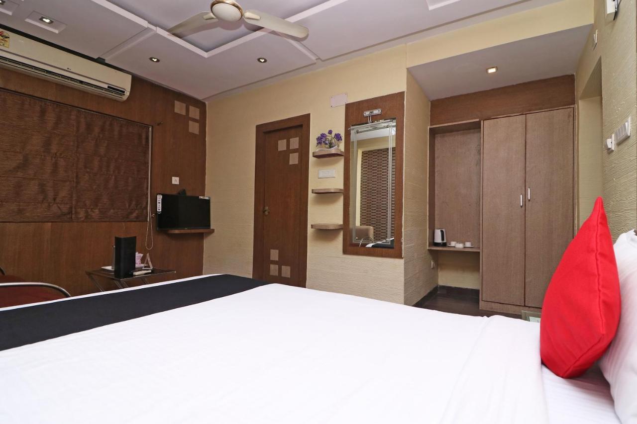 Hotel Heaven Kolkata Exterior photo